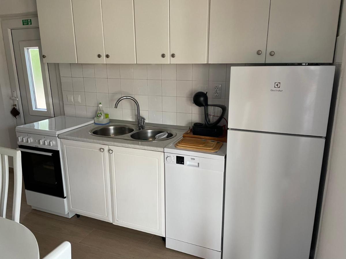 Apartman Emilija Vinišće Eksteriør bilde